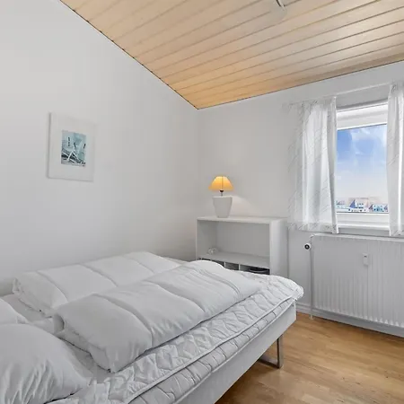 Britta - 100m From The Sea By Interhome