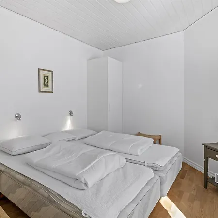 Britta - 100m From The Sea By Interhome *